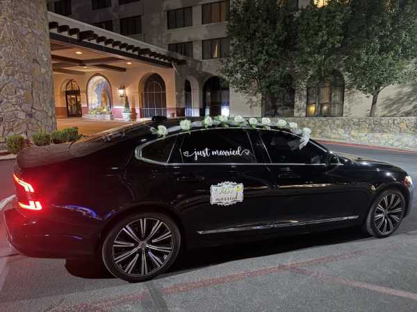 Elegance Limousines and Black Car Services