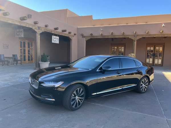 Elegance Limousines and Black Car Services